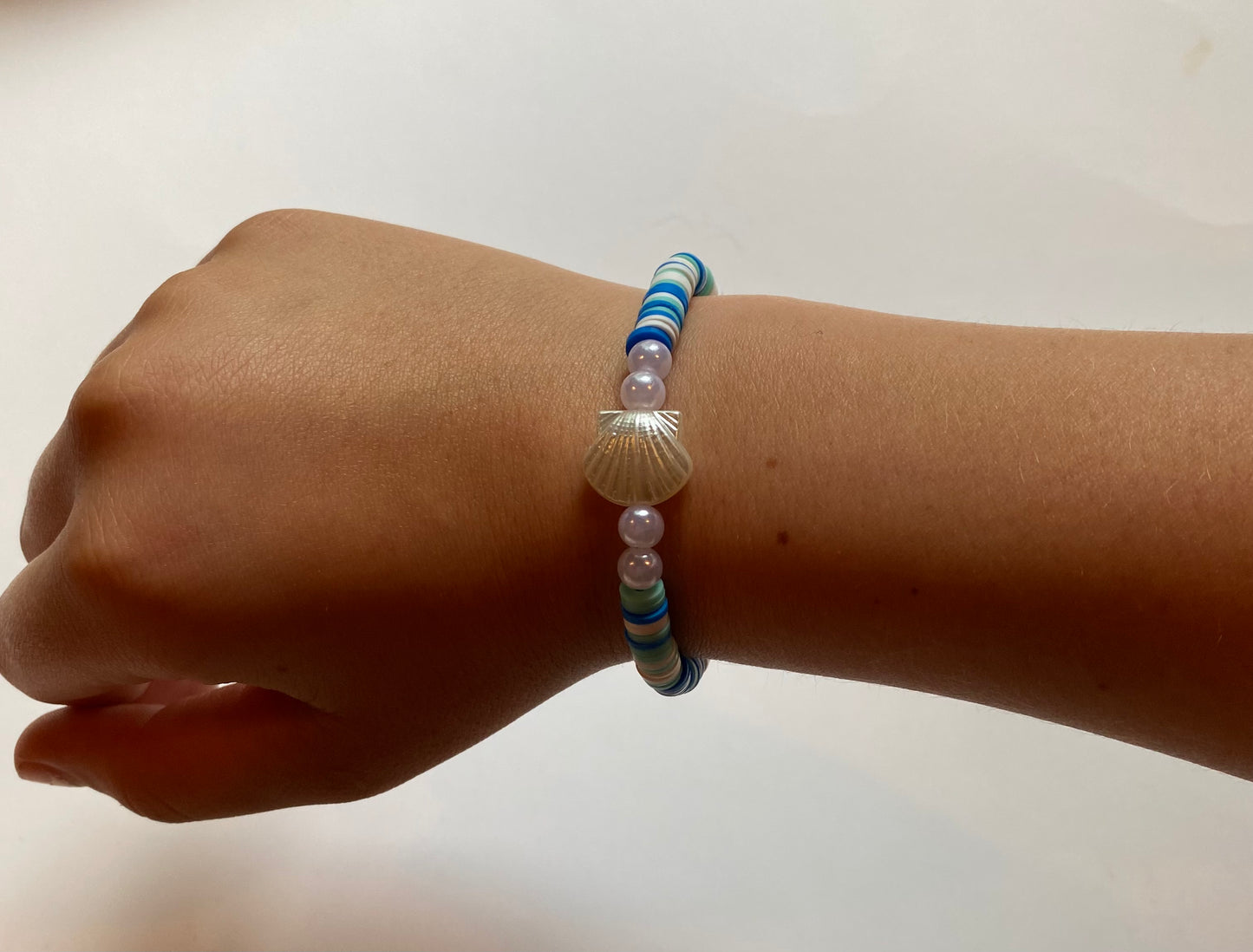 Blue sea shell bracelet