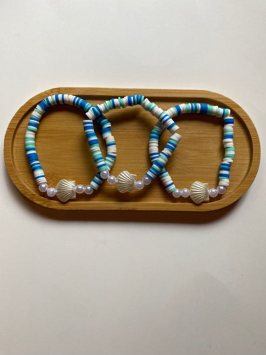 Blue sea shell bracelet