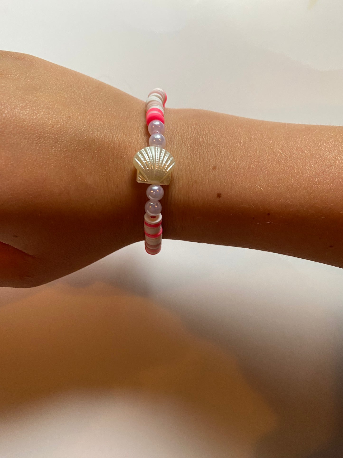 Pink sea shell bracelet